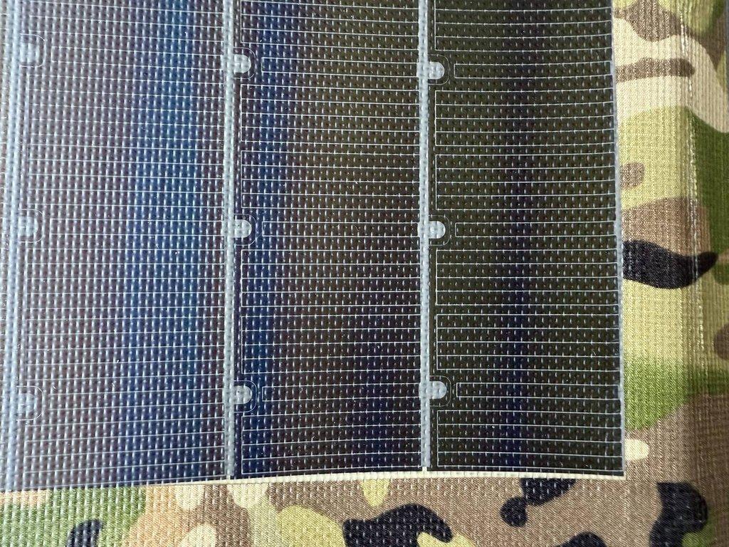 Cell and fabric fold detail at the panel edge